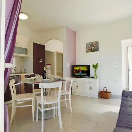 Holiday Home Meri *