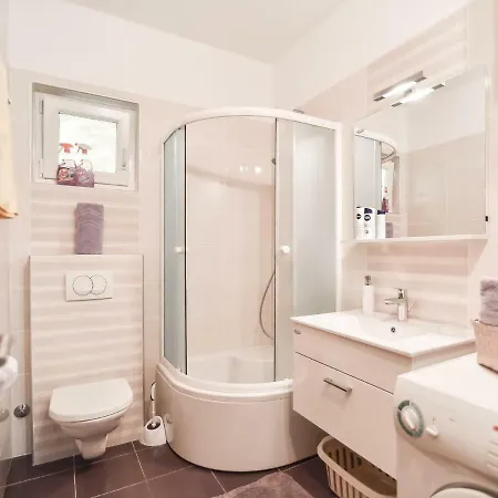 בית נופש Holiday Home Meri